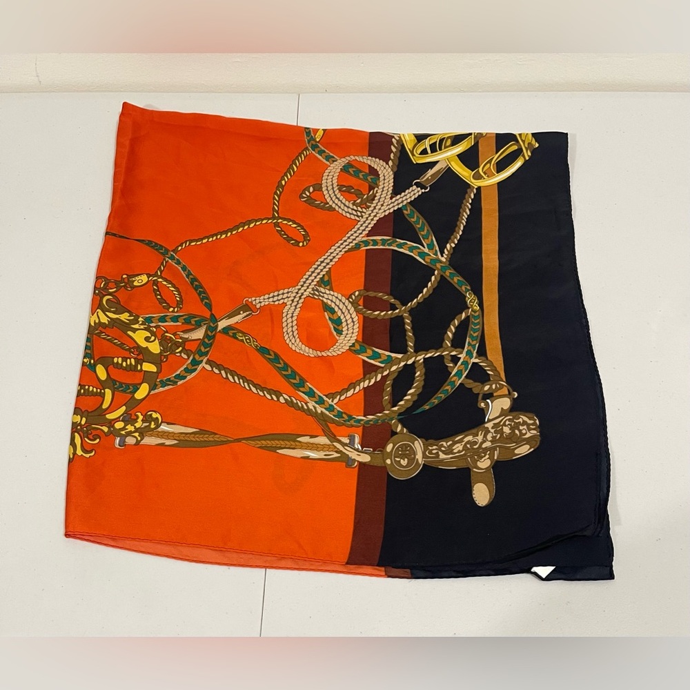 collectioneighteen Elegant Orange and Black Scarf with Chain Pattern